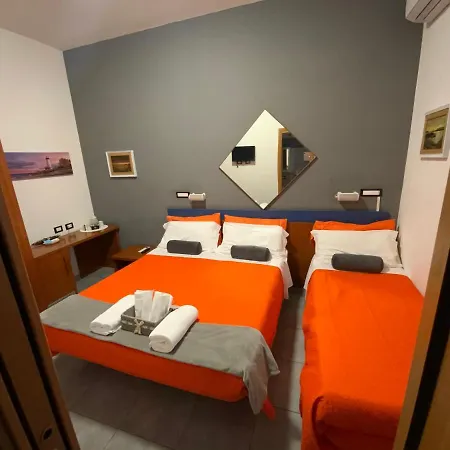 Marina Hotel 2*