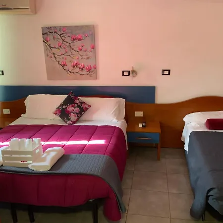 Marina Hotel
